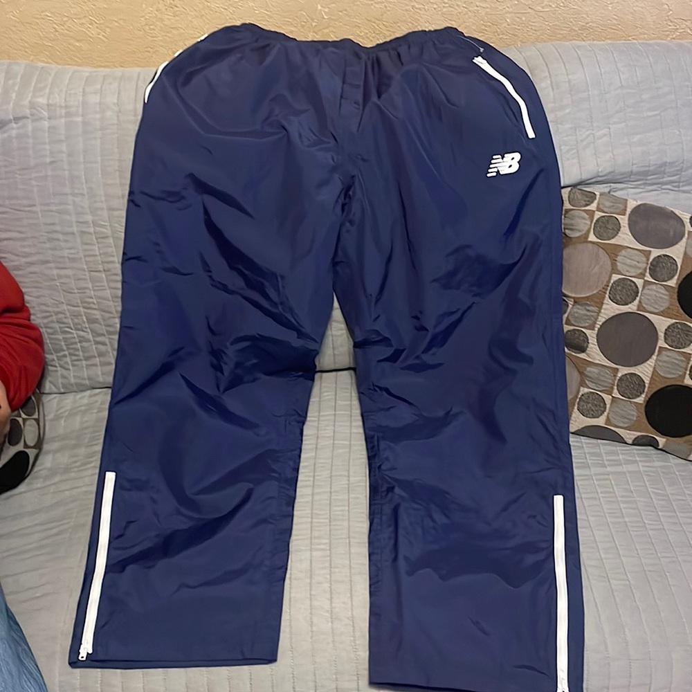 Navy blue, New balance joggers.